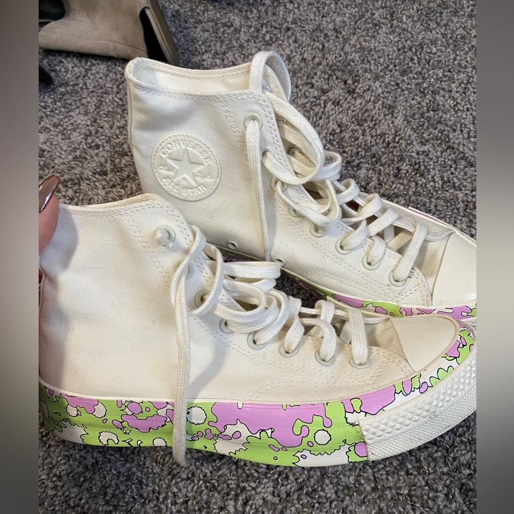 Converse ivory / white high tops floral print